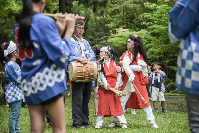 【2017.8.27　中谷大宮諏訪神社例大祭　狂拍子（くるんびょうし）】