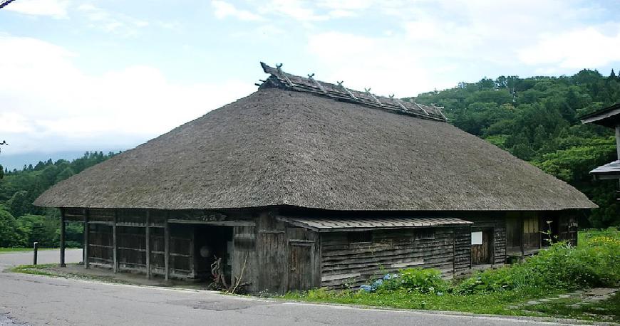 小谷村の原風景　茅葺き屋根