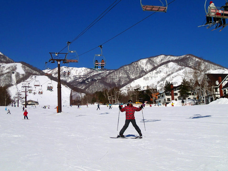 tsuga_spring_ski.jpg