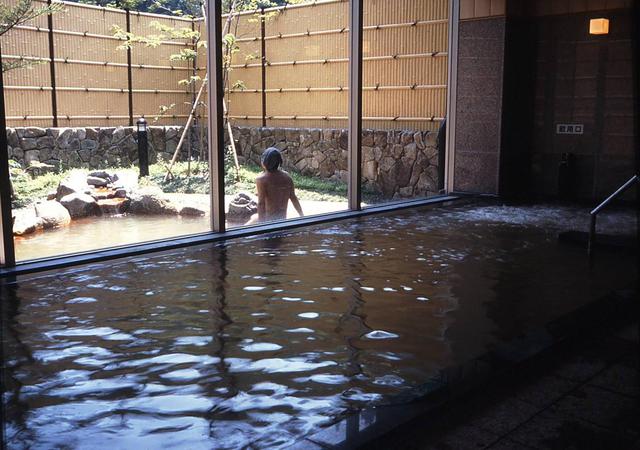 深山の湯